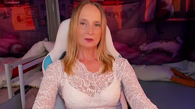 ScarlettPalmer online show from June 18, 2026, 9:14 am