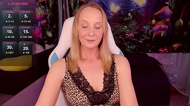 ScarlettPalmer online show from June 17, 2026, 10:58 am