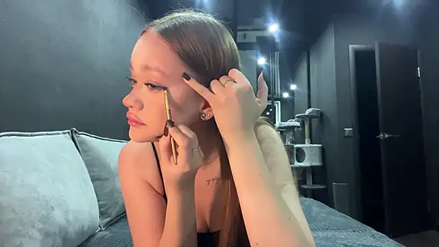 SecretGerl baby2007 online show from November 12, 2025, 2:21 pm