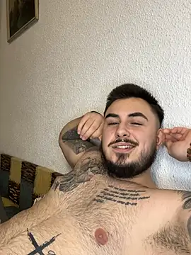 Snapshot of Swetdani chatting on January 18, 2026, 2:26 am Swetdani online show from January 18, 2026, 2:26 am