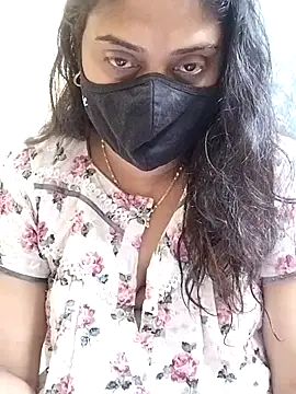 girl999 online show from February 6, 2026, 6:37 pm