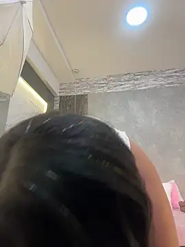 Hannahpradaa  online show from January 15, 2026, 11:13 am