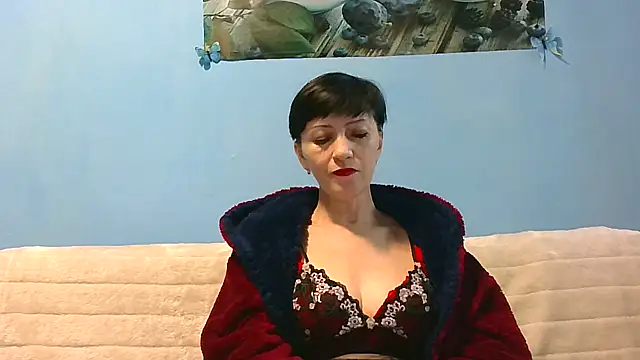 IffetLove42 online show from May 10, 2026, 7:45 am