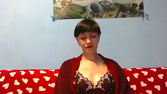 IffetLove42 online show from April 16, 2026, 8:20 pm