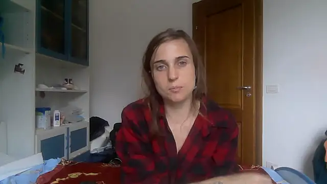 SinnEmily online show from May 6, 2026, 8:29 am