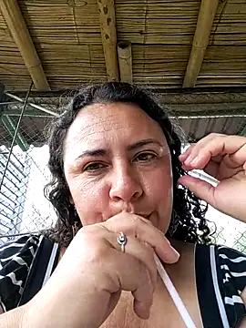 Anny 37 online show from November 11, 2025, 8:47 pm