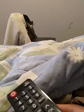 Snapshot of bigbuufuu chatting on November 3, 2025, 10:57 pm bigbuufuu online show from November 3, 2025, 10:57 pm