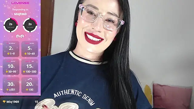 Emma Hotkiss online show from July 26, 2026, 10:49 pm