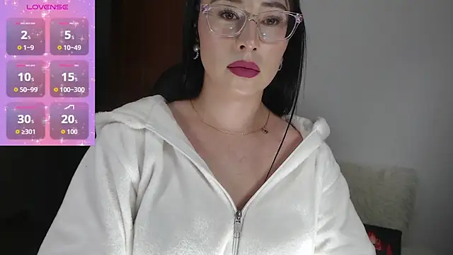 Emma Hotkiss online show from July 24, 2026, 1:12 am