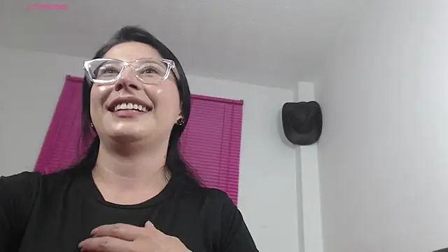 Snapshot of Emma_Hotkiss chatting on April 13, 2026, 10:58 pm Emma Hotkiss online show from April 13, 2026, 10:58 pm