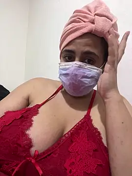 Snapshot of WildNour chatting on February 28, 2026, 1:44 pm WildNour online show from February 28, 2026, 1:44 pm