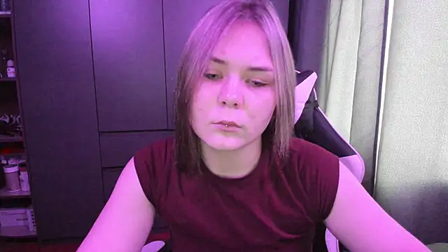 sophia lix online show from December 1, 2025, 3:29 am