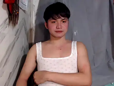 hot chieaxxx online show from November 5, 2025, 2:42 pm