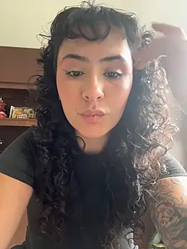 SugarTroubl33 online show from March 17, 2026, 4:21 pm