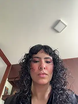 SugarTroubl33 online show from July 18, 2026, 2:03 pm