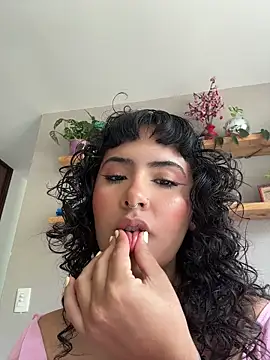 SugarTroubl33 online show from June 2, 2026, 3:12 pm