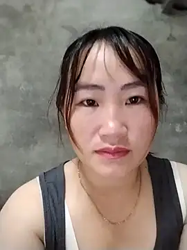 emini-xx online show from November 6, 2025, 12:25 am