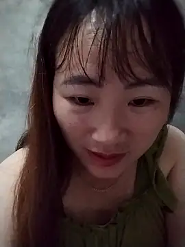 emini-xx online show from November 11, 2025, 12:16 am