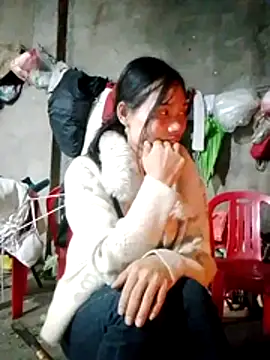 doggy-00 online show from February 12, 2026, 9:31 am