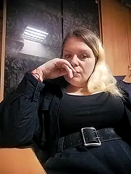 Lana-murr online show from November 1, 2025, 7:24 am