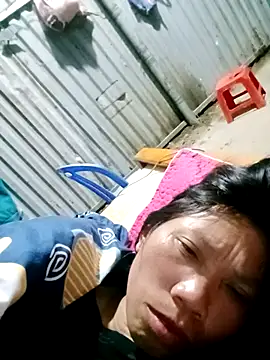 bella-la online show from November 14, 2025, 9:40 pm