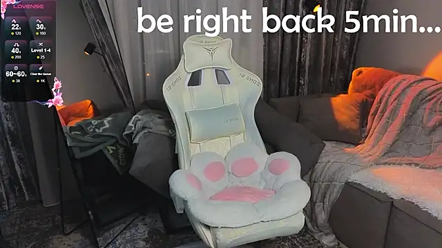 Snapshot of bimboterica chatting on February 23, 2026, 2:39 pm bimboterica online show from February 23, 2026, 2:39 pm