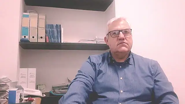 Snapshot of Diegoriv71 chatting on February 10, 2026, 1:32 pm Diegoriv71 online show from February 10, 2026, 1:32 pm