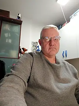 Snapshot of Diegoriv71 chatting on January 16, 2026, 2:10 pm Diegoriv71 online show from January 16, 2026, 2:10 pm