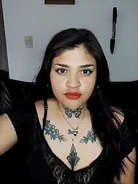 Snapshot of AlexxaMoon chatting on October 27, 2025, 5:14 pm AlexxaMoon online show from October 27, 2025, 5:14 pm