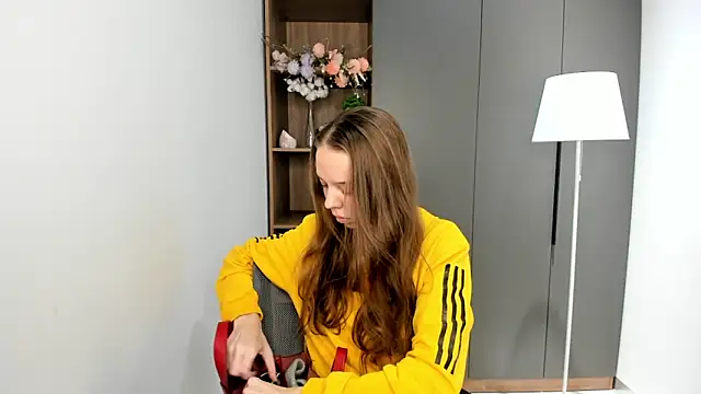 Snapshot of CorazonKlann chatting on October 28, 2025, 11:42 am CorazonKlann online show from October 28, 2025, 11:42 am