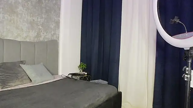 NattyMoonx online show from December 14, 2025, 8:03 pm