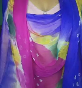 shreyareddy99 online show from November 16, 2025, 3:39 pm