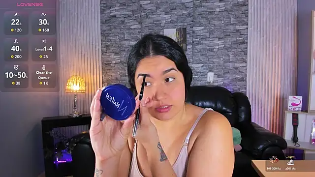 Amber Smitt19 online show from November 14, 2025, 1:48 pm