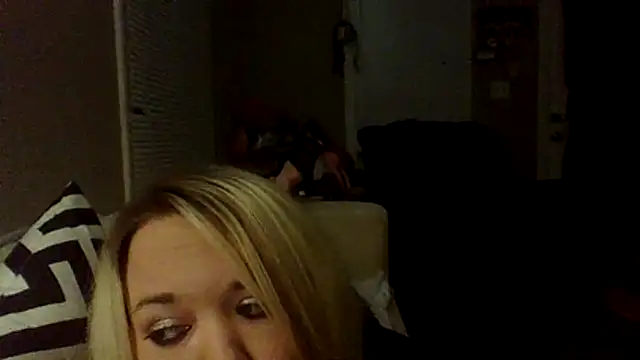 SilverSeductress online show from June 1, 2026, 8:25 am