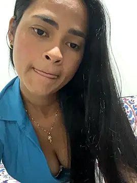 Snapshot of catalinateam18 chatting on October 29, 2025, 3:33 pm catalinateam18 online show from October 29, 2025, 3:33 pm