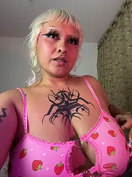 pinkbaddie777 online show from November 12, 2025, 2:37 am