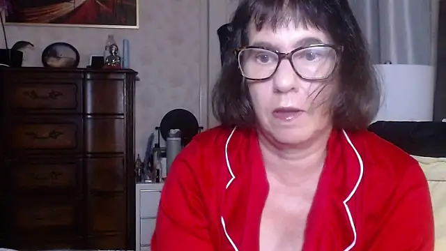 BigbustedBrenda online show from December 4, 2025, 5:23 pm