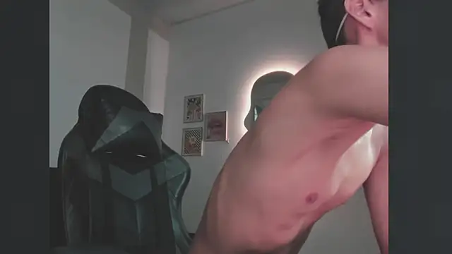 Senpai Lover online show from November 21, 2025, 6:40 pm