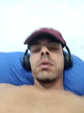 Snapshot of escorpion07u chatting on October 29, 2025, 4:55 am escorpion07u online show from October 29, 2025, 4:55 am