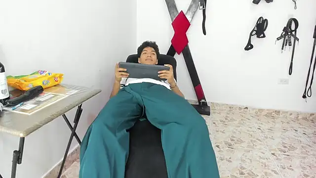 Maximiliano Khalil online show from November 28, 2025, 8:20 pm