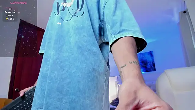 KamiSuarez online show from March 14, 2026, 6:25 pm