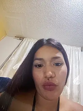 Snapshot of Sophie_tomsonp chatting on January 14, 2026, 10:35 pm Sophie tomsonp online show from January 14, 2026, 10:35 pm