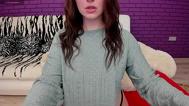 GlowMimi online show from February 4, 2026, 4:46 pm