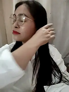 Snapshot of Bamboo-niee123 chatting on March 26, 2026, 5:17 am Bamboo-niee123 online show from March 26, 2026, 5:17 am