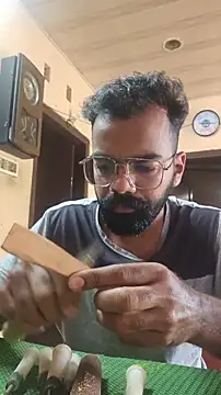 nithinrr online show from November 28, 2025, 3:50 am