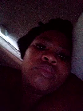 Snapshot of ThickLeeyanaXX chatting on February 4, 2026, 12:55 pm ThickLeeyanaXX online show from February 4, 2026, 12:55 pm