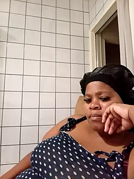 ThickLeeyanaXX online show from December 19, 2025, 7:16 pm