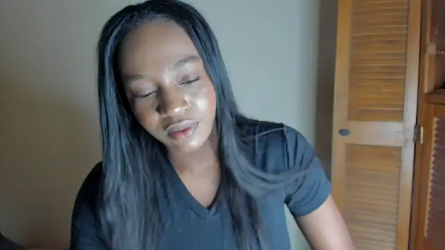 Snapshot of _Chaina chatting on December 19, 2025, 5:59 pm Chaina online show from December 19, 2025, 5:59 pm