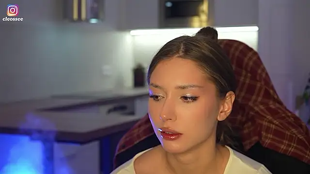 Snapshot of Cleose chatting on February 15, 2026, 10:58 am Cleose online show from February 15, 2026, 10:58 am