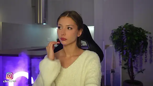 Snapshot of Cleose chatting on February 13, 2026, 7:08 am Cleose online show from February 13, 2026, 7:08 am